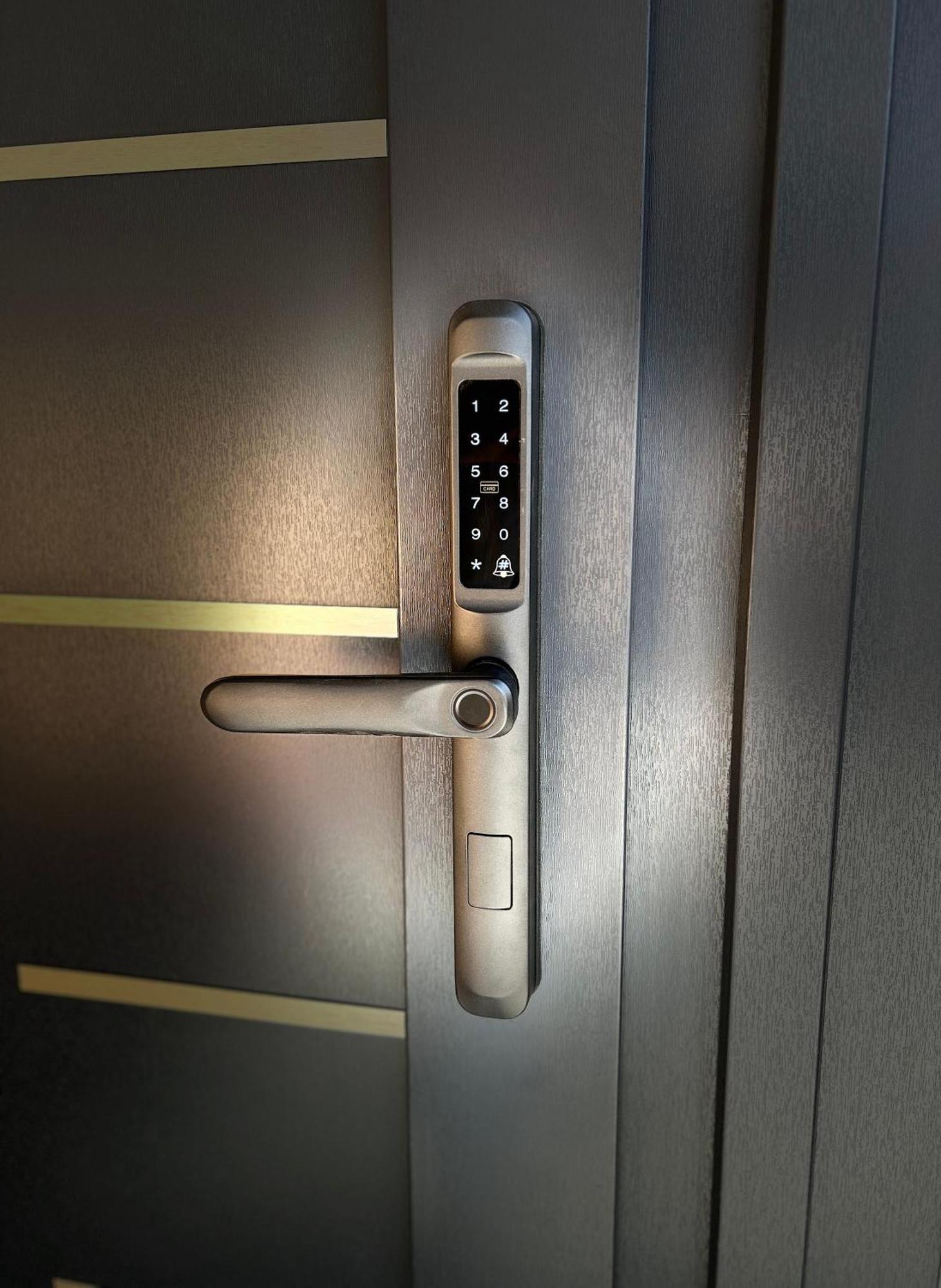Monarc Boutique Aparthotel - Self Check-In Visan Dış mekan fotoğraf