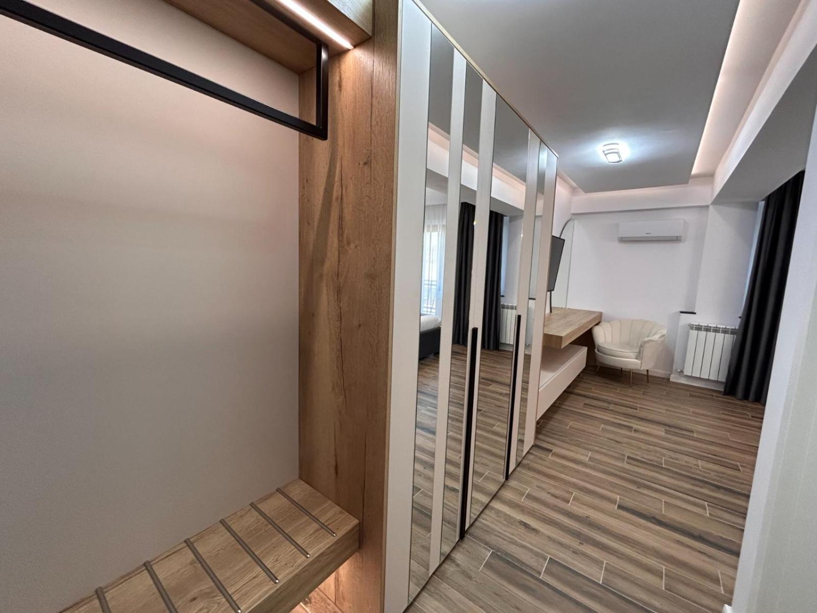 Monarc Boutique Aparthotel - Self Check-In Visan Dış mekan fotoğraf