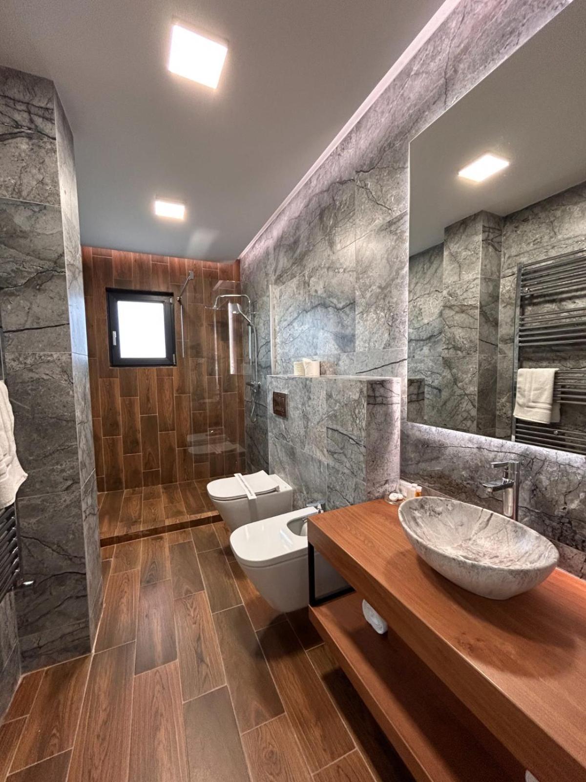 Monarc Boutique Aparthotel - Self Check-In Visan Dış mekan fotoğraf