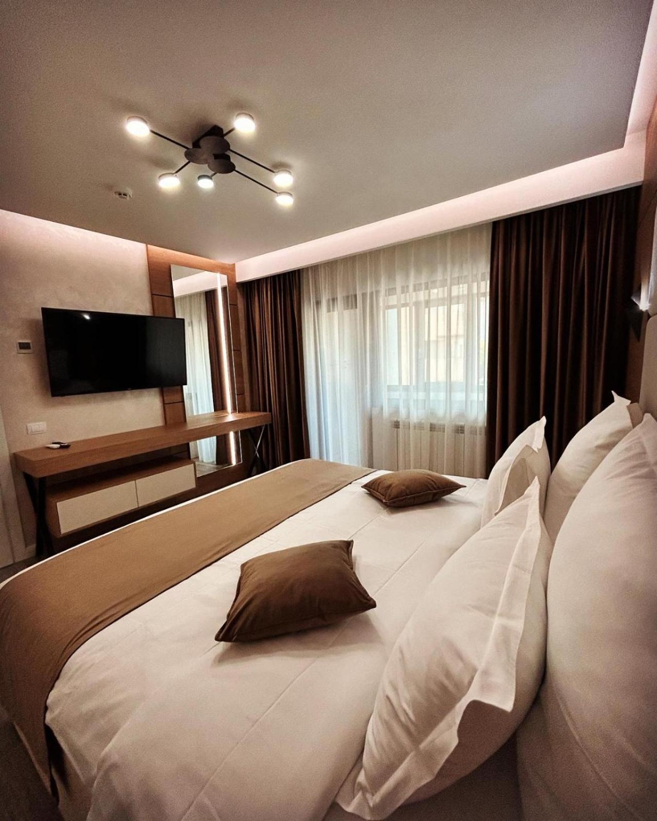Monarc Boutique Aparthotel - Self Check-In Visan Dış mekan fotoğraf