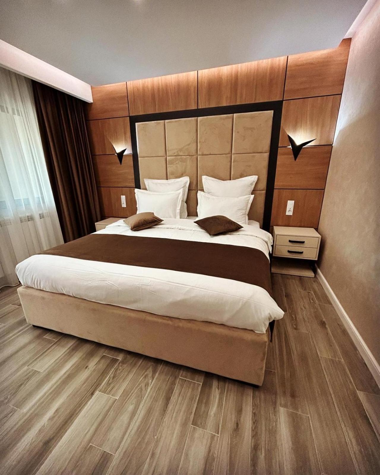 Monarc Boutique Aparthotel - Self Check-In Visan Dış mekan fotoğraf