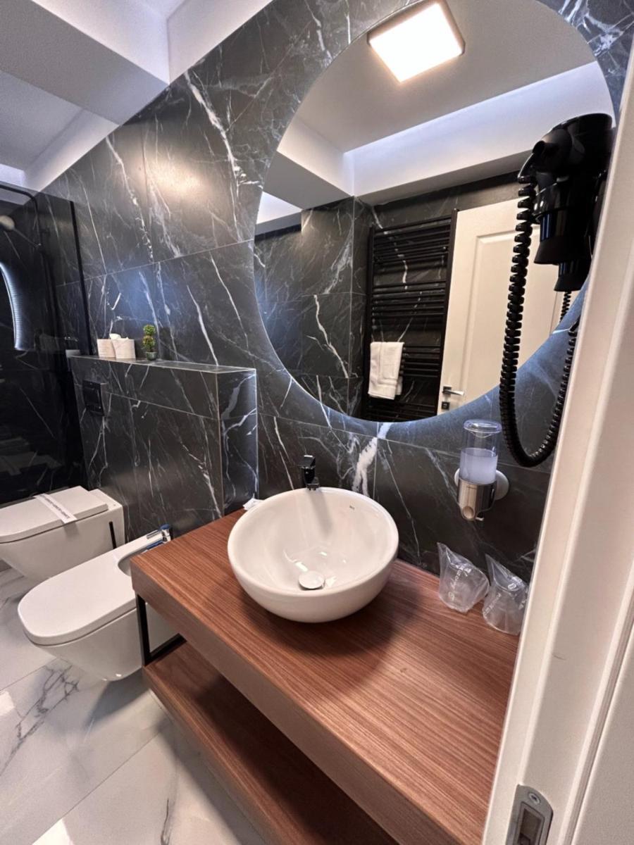 Monarc Boutique Aparthotel - Self Check-In Visan Dış mekan fotoğraf