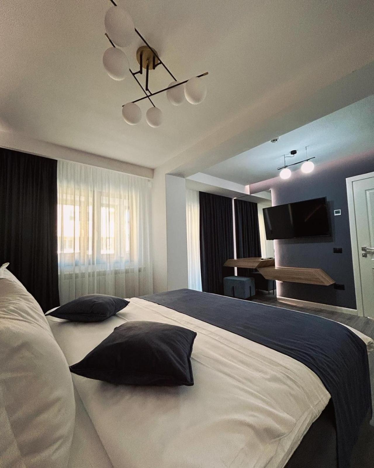 Monarc Boutique Aparthotel - Self Check-In Visan Dış mekan fotoğraf