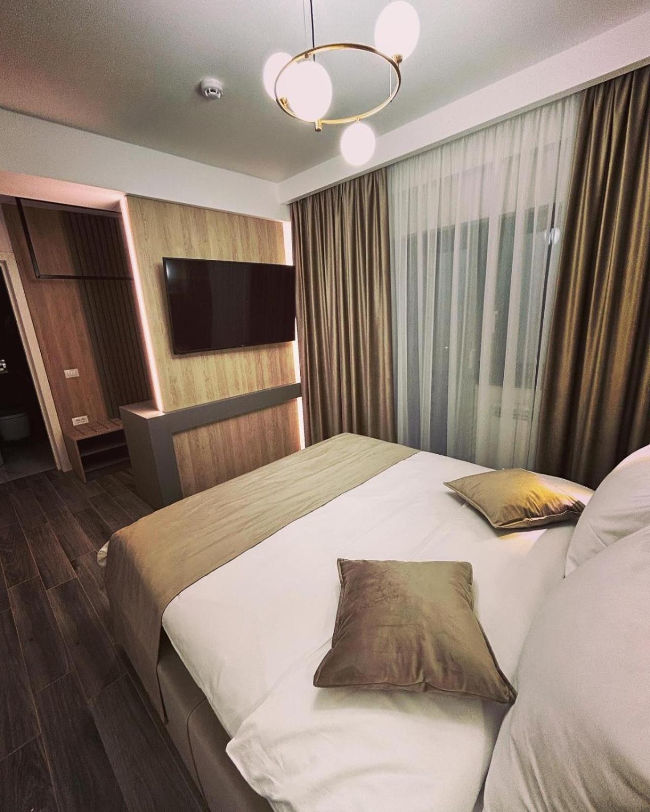 Monarc Boutique Aparthotel - Self Check-In Visan Dış mekan fotoğraf