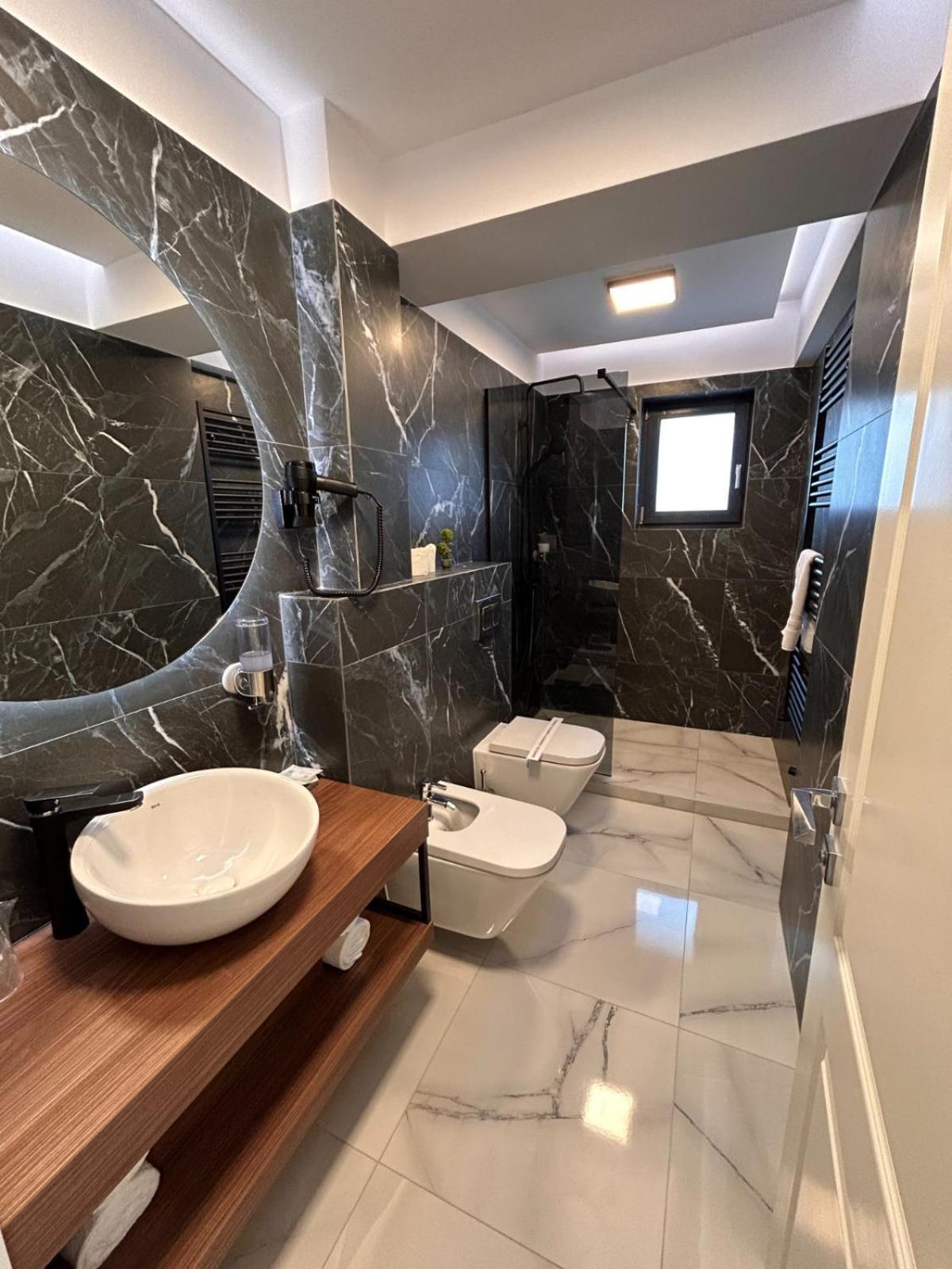 Monarc Boutique Aparthotel - Self Check-In Visan Dış mekan fotoğraf