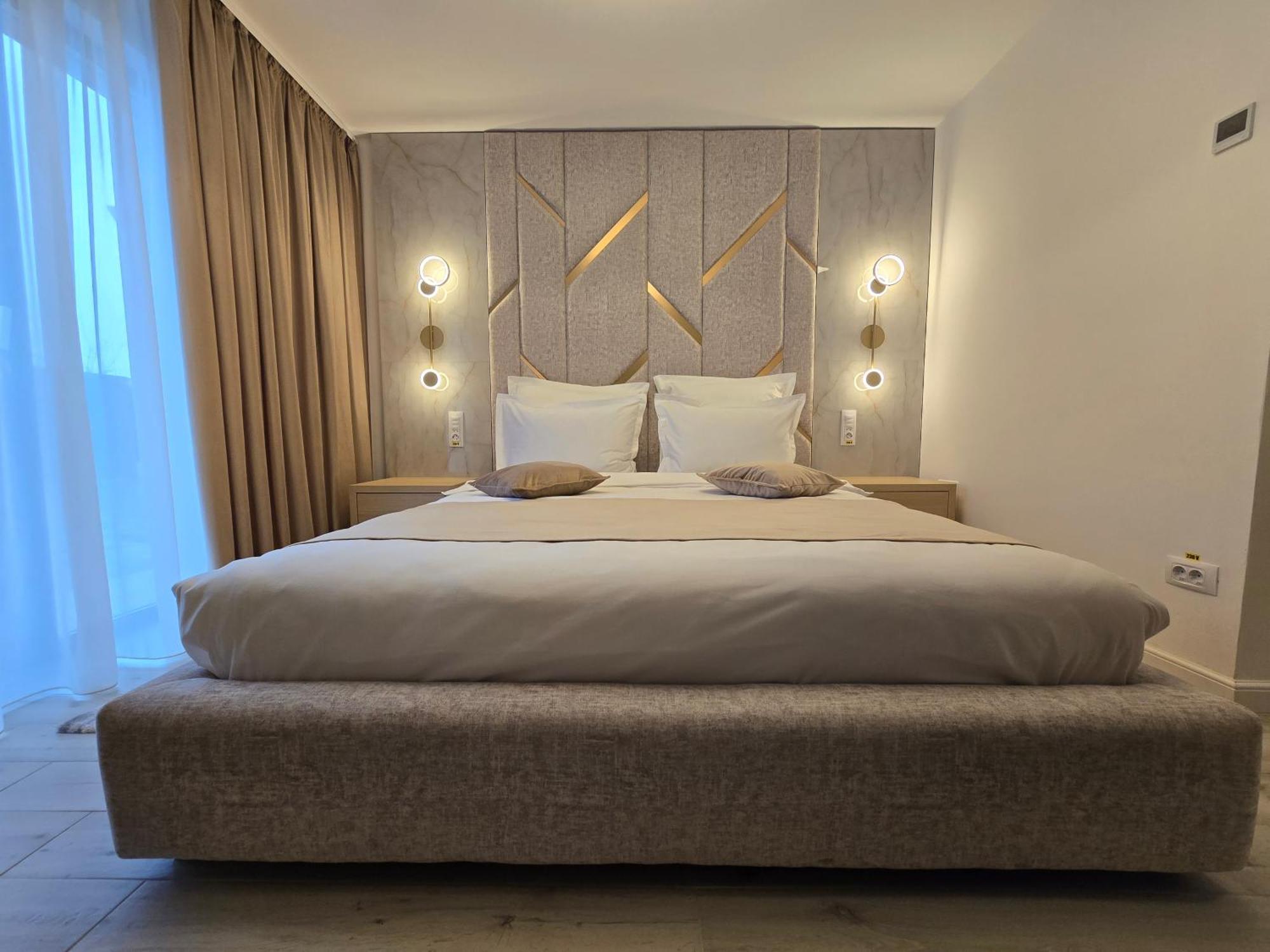 Monarc Boutique Aparthotel - Self Check-In Visan Dış mekan fotoğraf