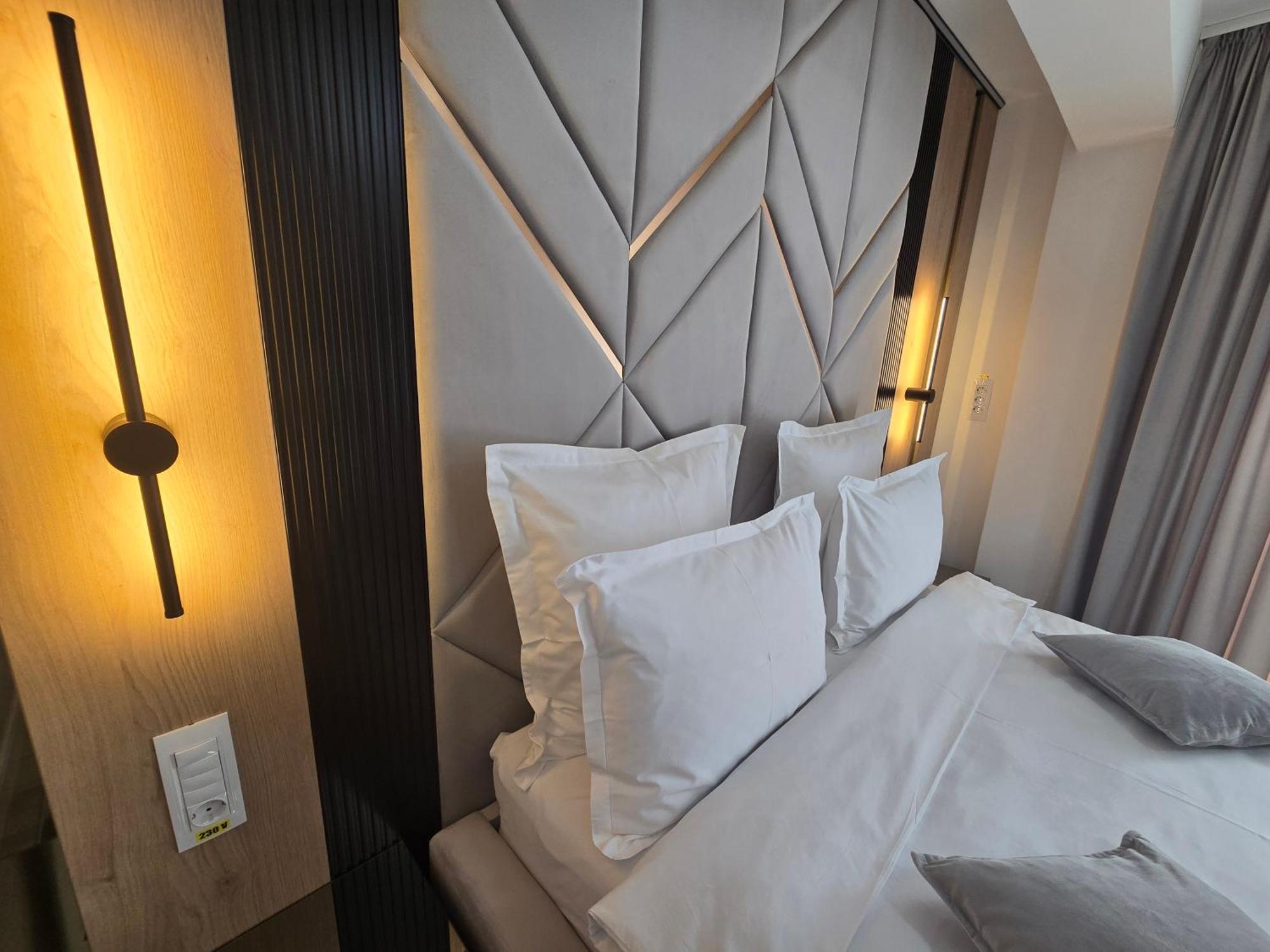 Monarc Boutique Aparthotel - Self Check-In Visan Dış mekan fotoğraf