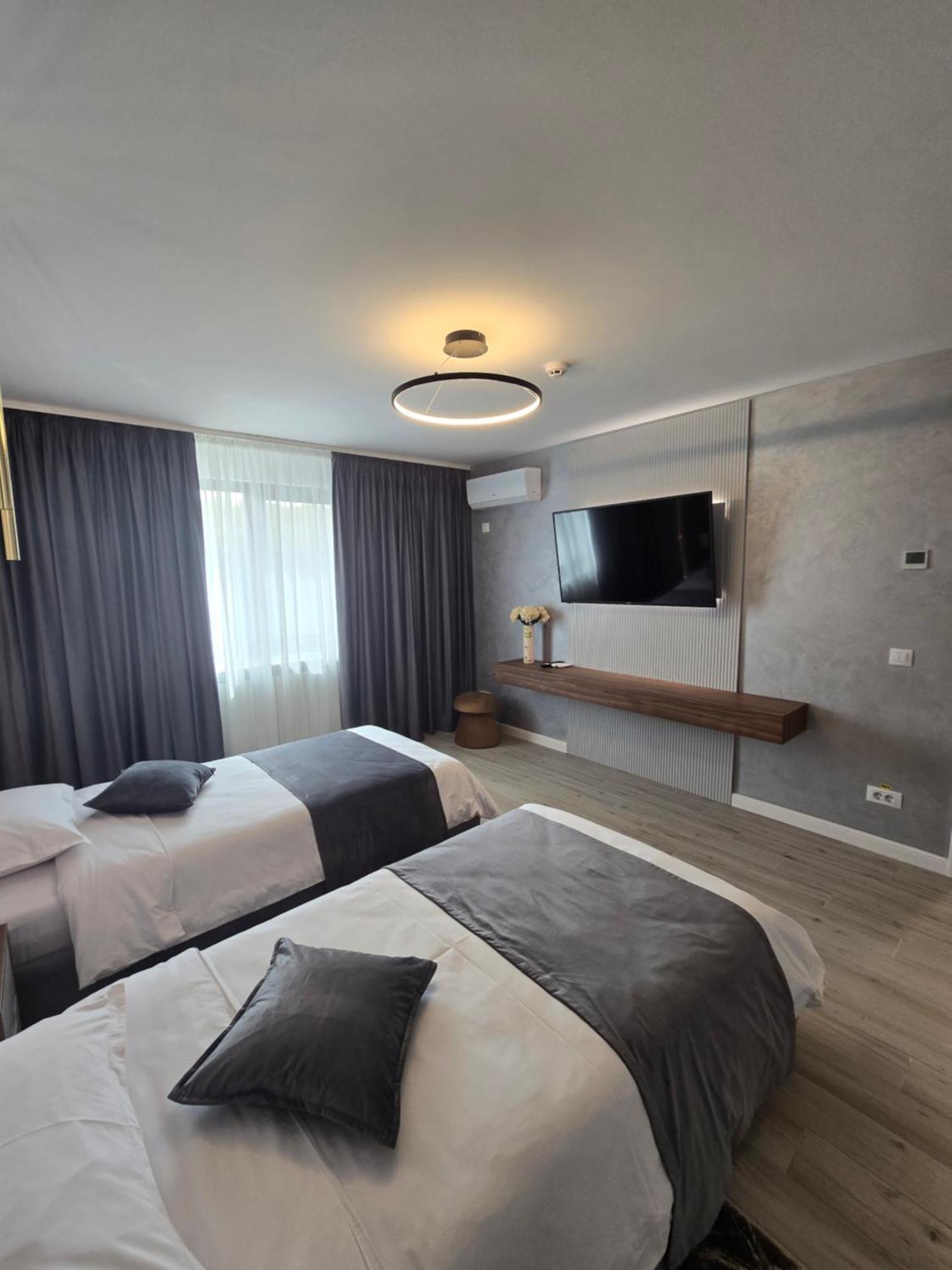 Monarc Boutique Aparthotel - Self Check-In Visan Dış mekan fotoğraf