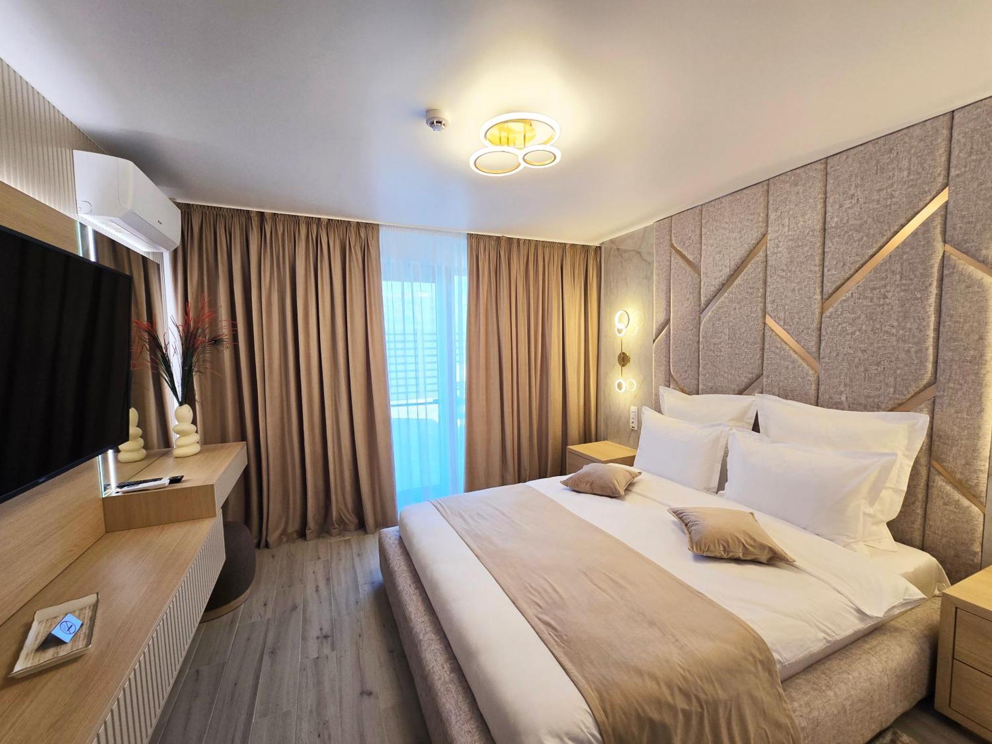 Monarc Boutique Aparthotel - Self Check-In Visan Dış mekan fotoğraf